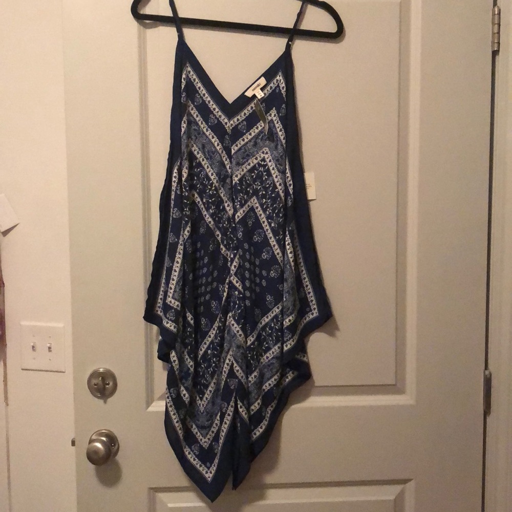 BRAND NEW •• SPRING DRESS •• CAN DANCE AROUND IN